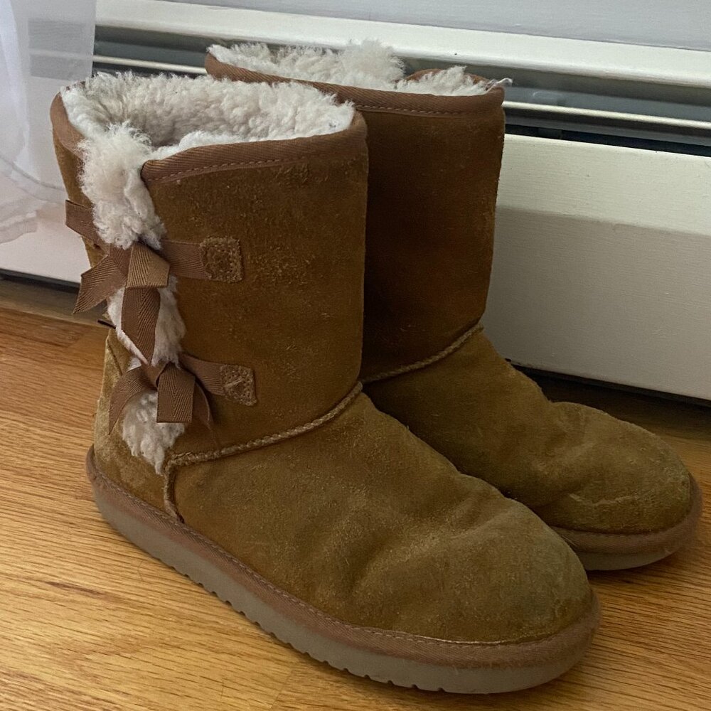 Koolaburra by UGG Victoria Short Chesnut Suede Soft Boot